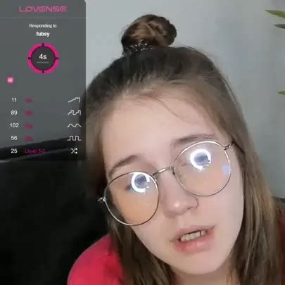 BateCord: Model cutemaddie12's Cam Recordings.